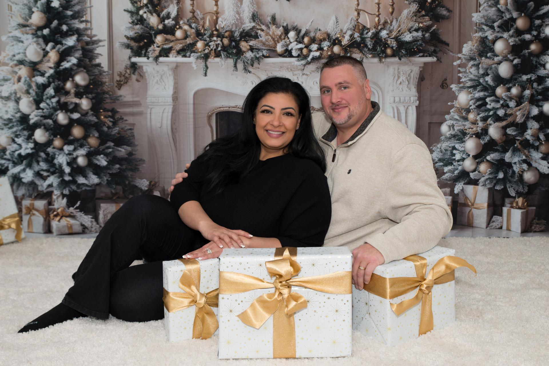 Christmas Wreath Fireplace Trees Backdrop UK RR8-34