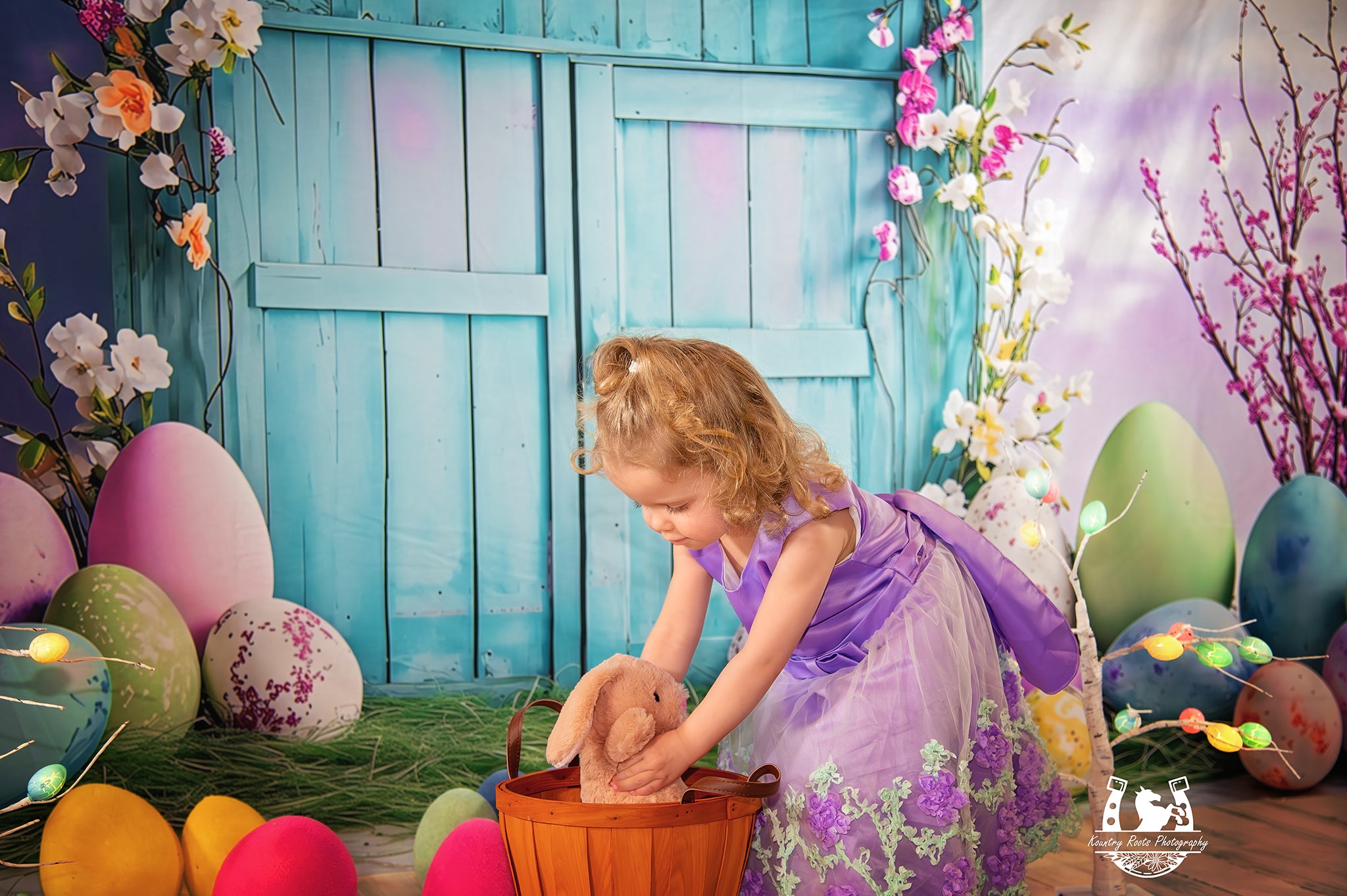 Easter Egg Backdrop Vibrant Blue Egg Hut Backdrop UK BRP1-289