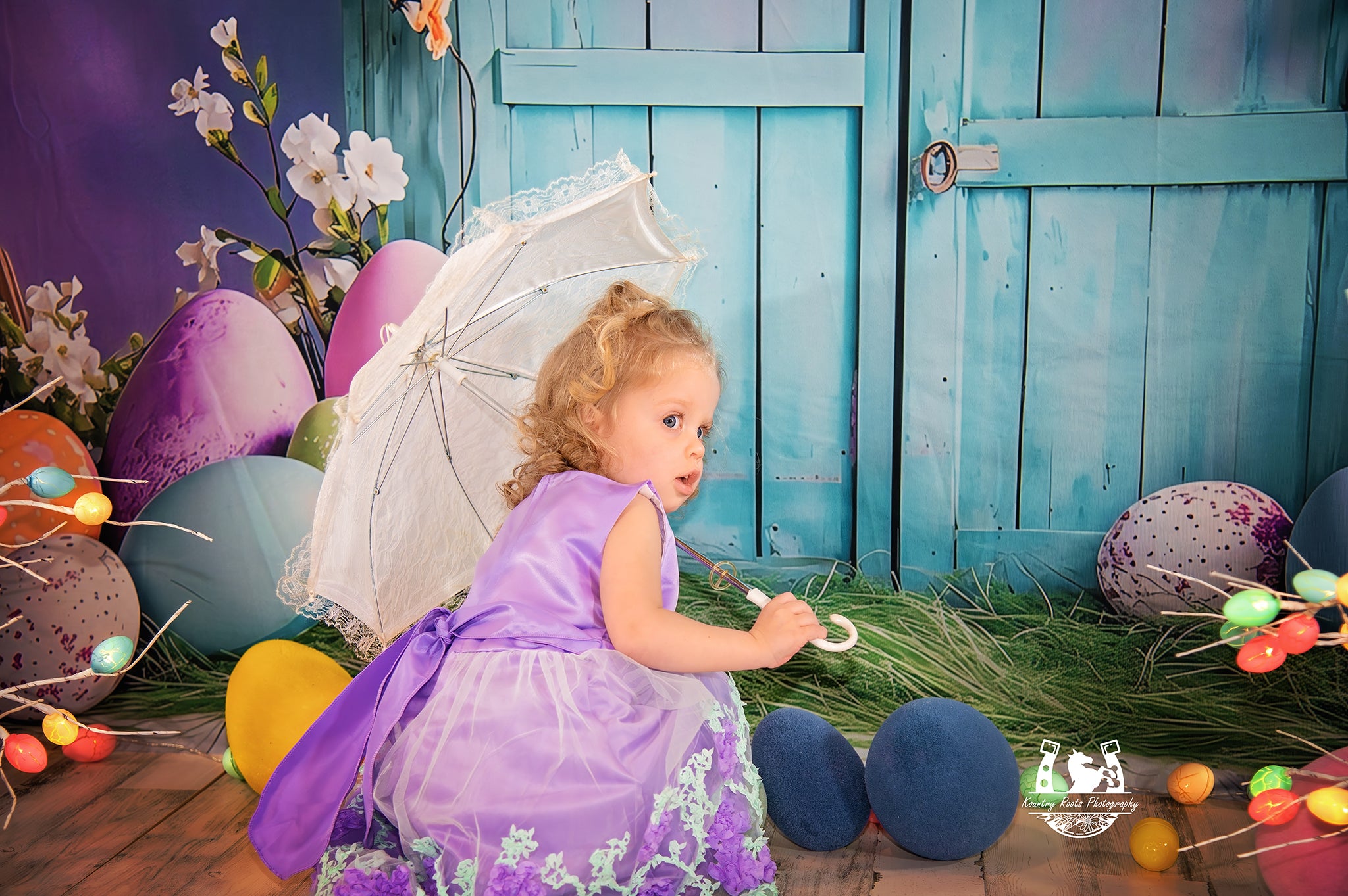 Easter Egg Backdrop Vibrant Blue Egg Hut Backdrop UK BRP1-289