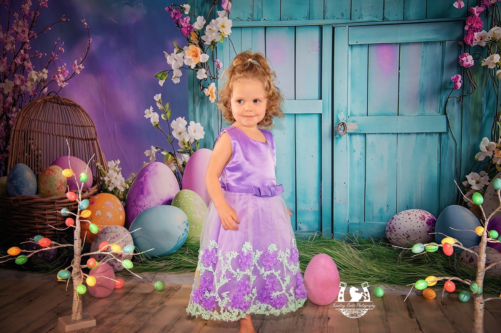 Easter Egg Backdrop Vibrant Blue Egg Hut Backdrop UK BRP1-289