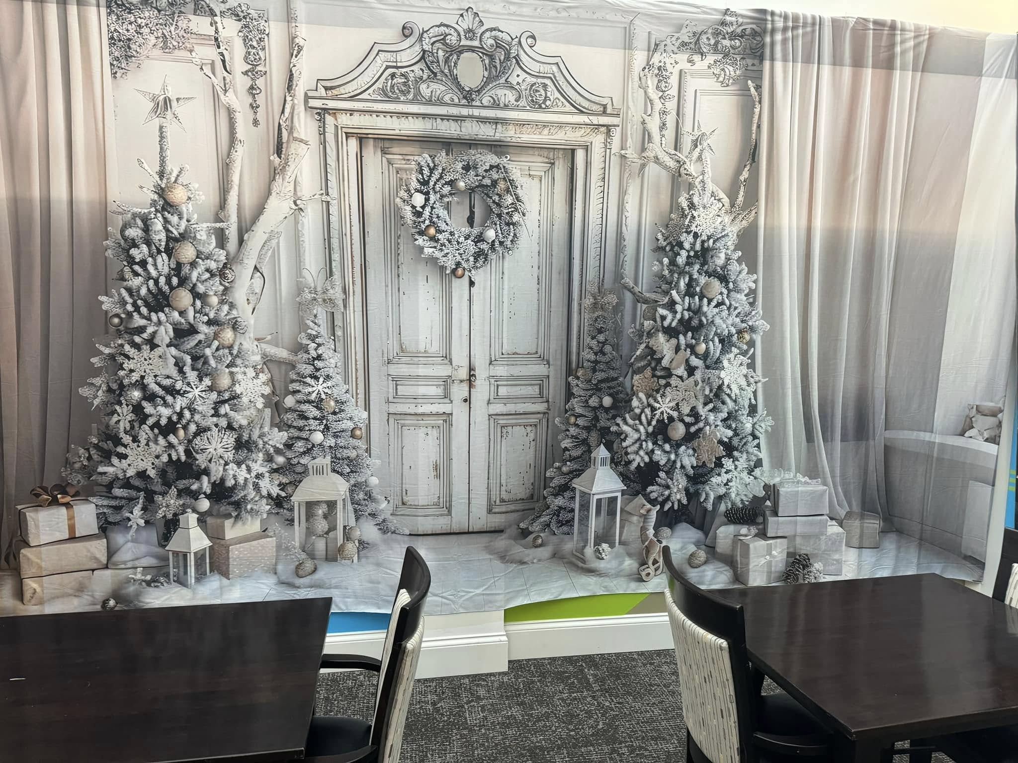 Christmas White Door Tree Backdrop UK BRP7-226