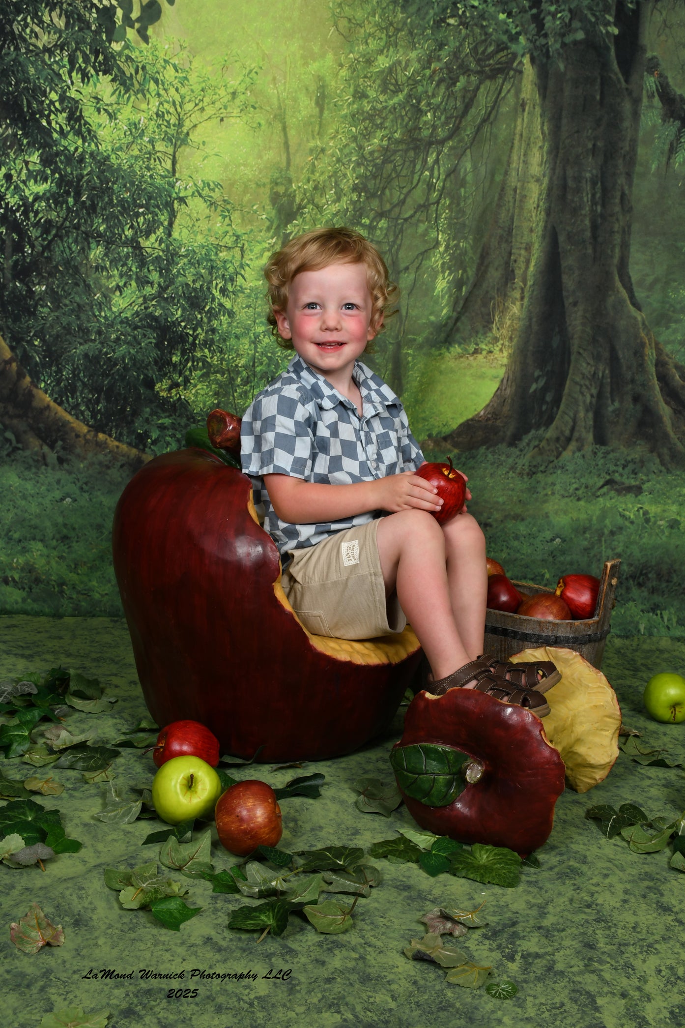 Secret Forest Big Tree Green Backdrop UK for Photo Studio LV-837