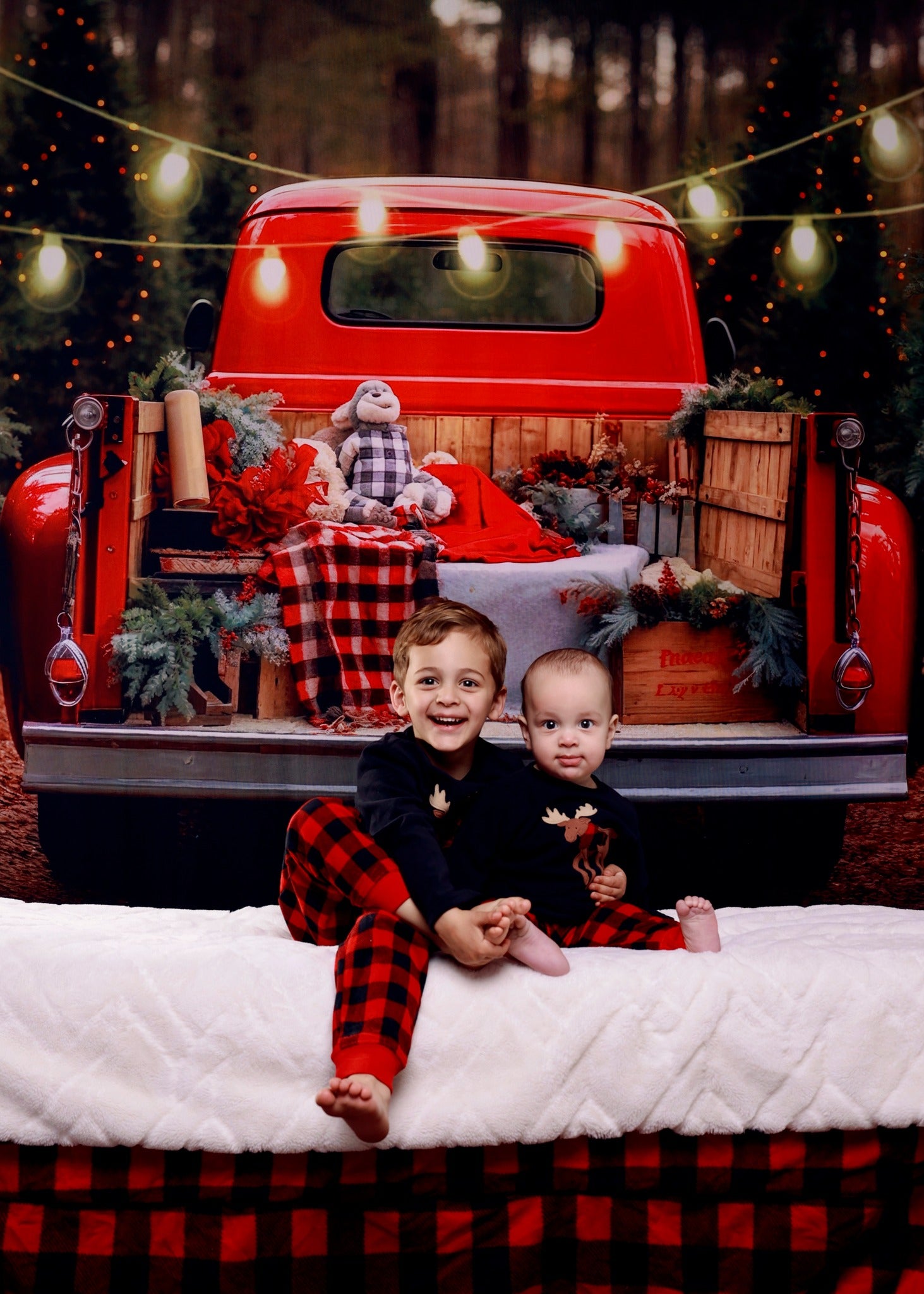Santa's Christmas Tree Farm Red Truck Backdrop UK M11-60