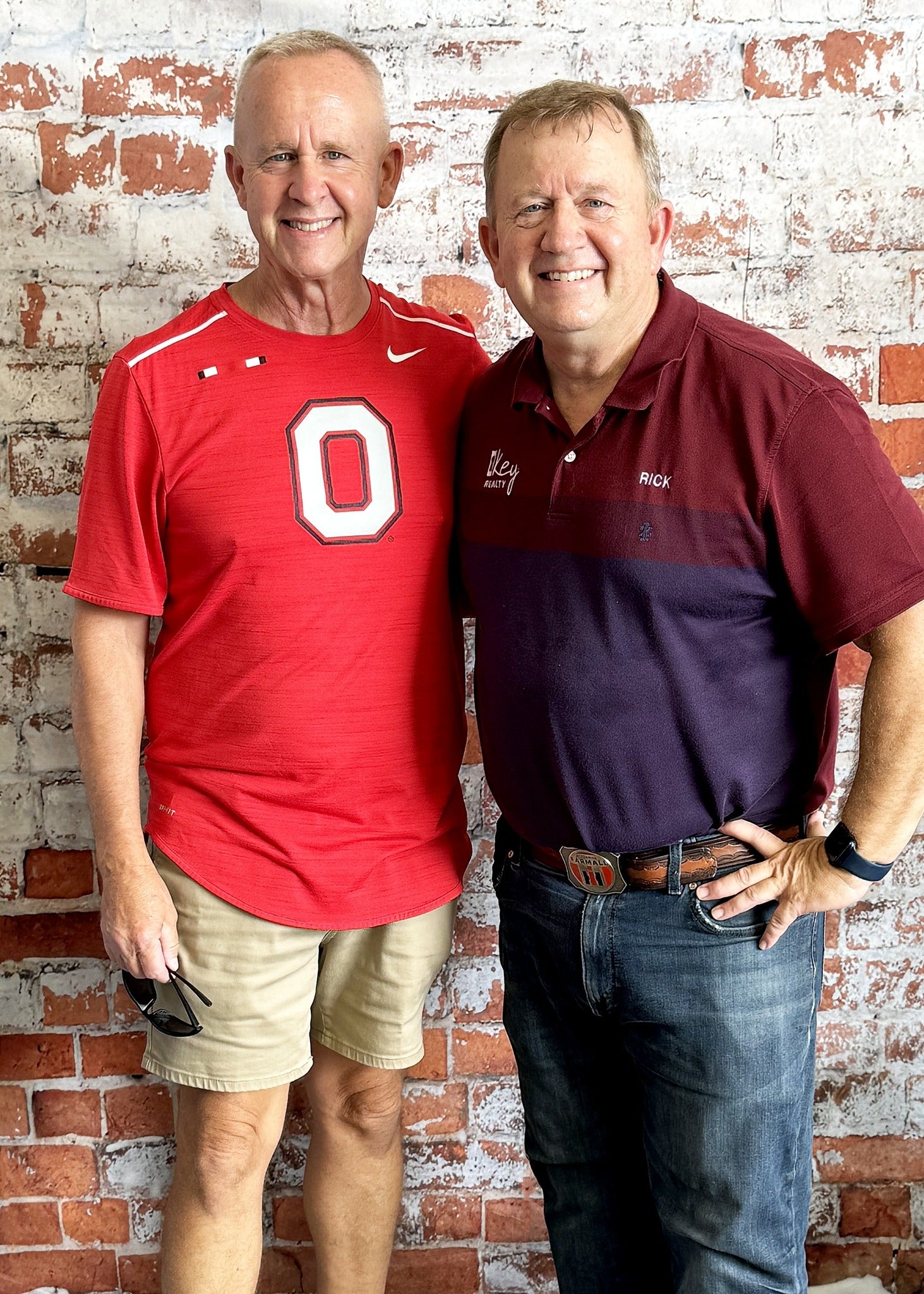 Retro White Red Brick Wall Backdrop UK M6-118