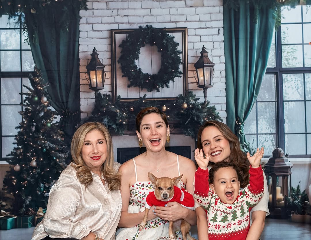 Christmas Trees Fireplace Window Backdrop UK RR8-120