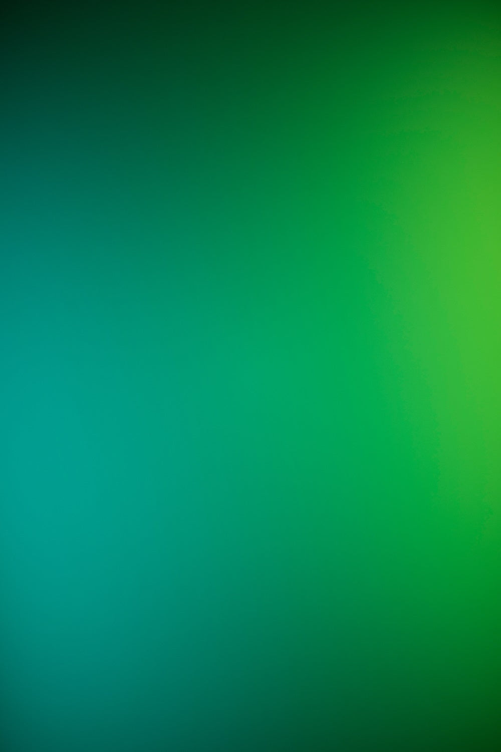 Backdrop For Headshot Vibrant Green Gradient Backdrop UK GQ4-196