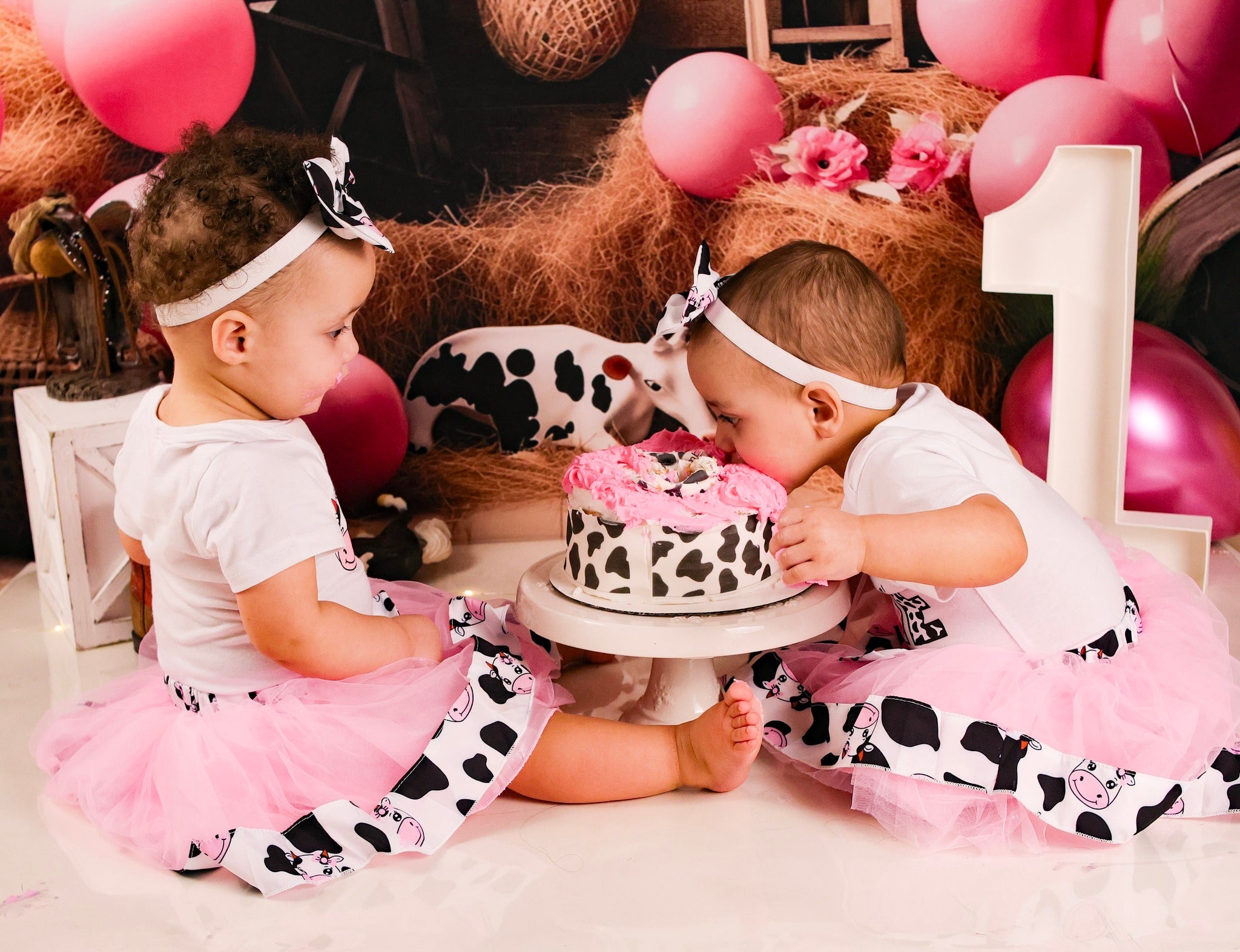 Cowgirl Backdrop Ideas Rustic Barn Pink Balloons Children Backdrops UK MRR9-87
