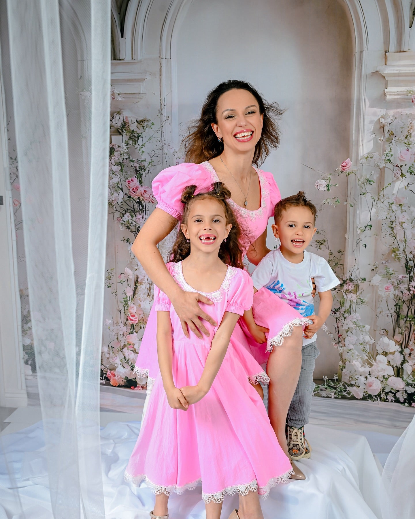 Mothers Day Backdrop Blooming Pink Roses Archway Backdrop UK GQ2-183