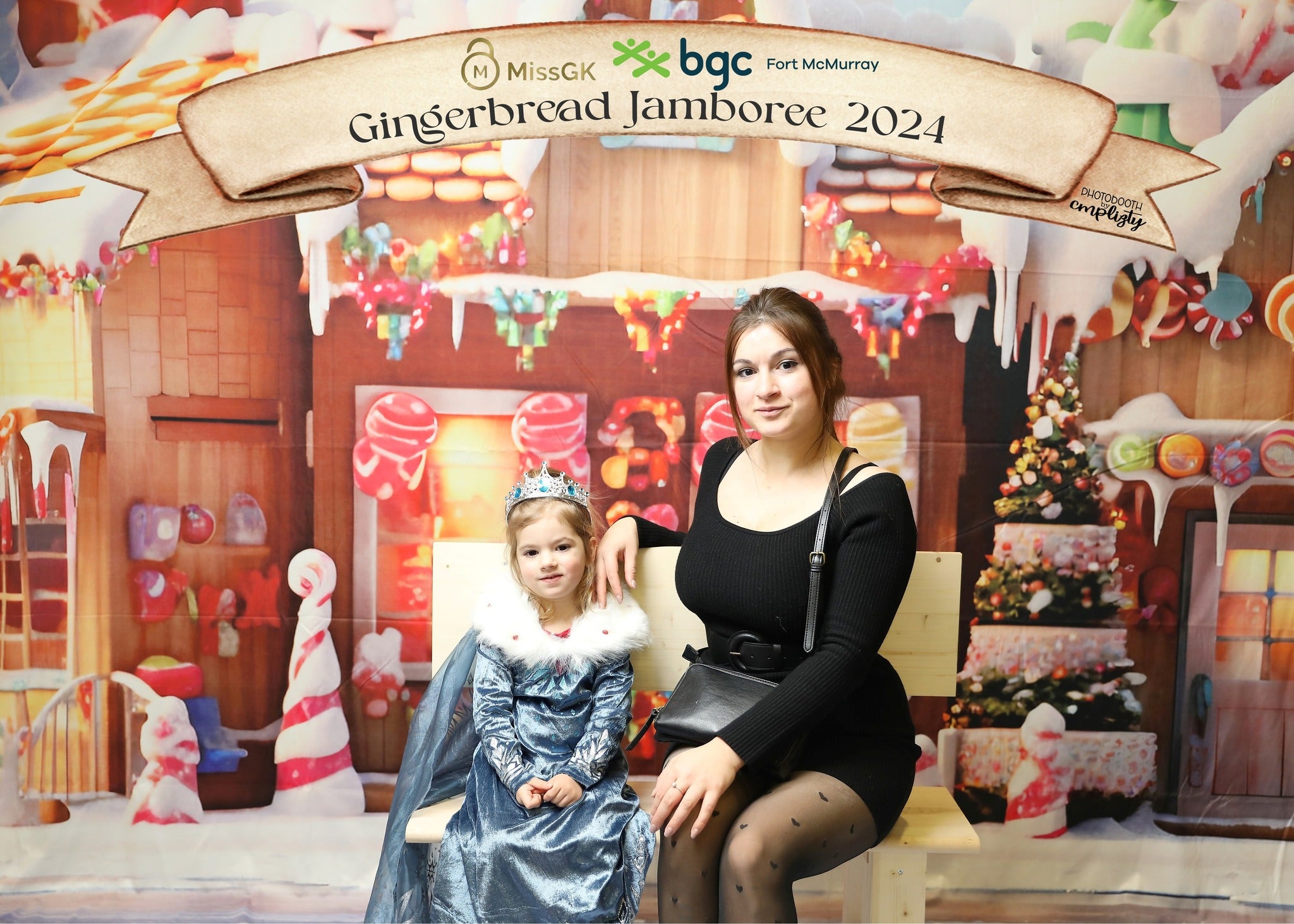 Christmas Snowy Gingerbread Candy House Backdrop UK M9-37