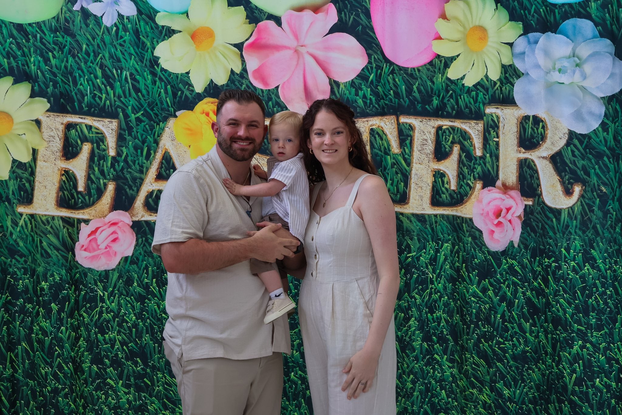 Easter Decorations Background Easter Eggs Spring Flowers Green Grass Backdrop UK LV-1380