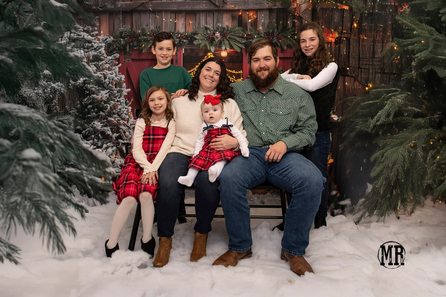 Christmas Red Barn Entrance Backdrop UK BRP7-224