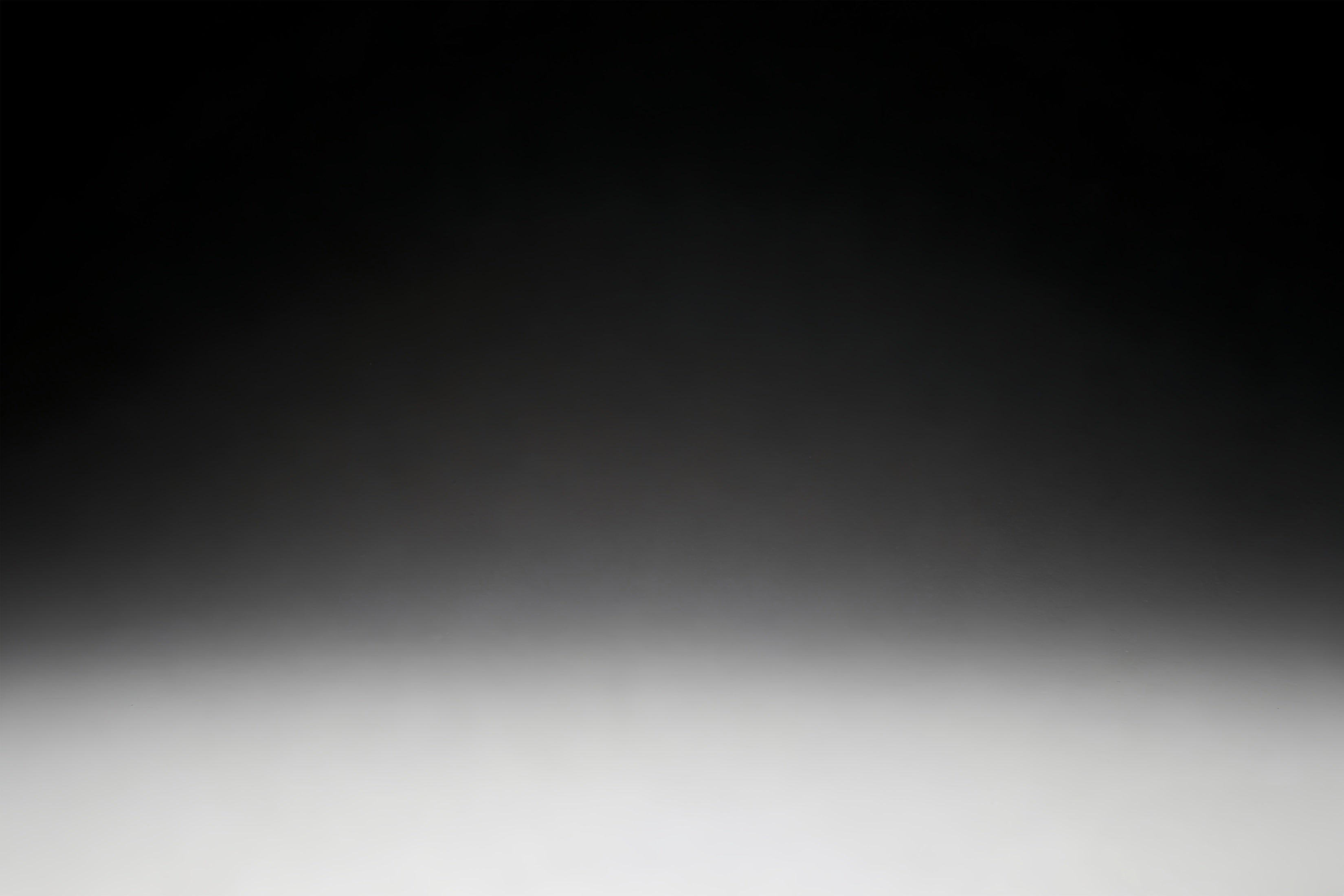 White Gradient Backdrop Deep Black White Horizon Best Backdrop For Headshots UK CSH62-56