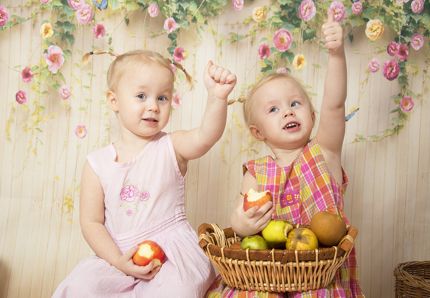 Beautiful  Floral Wood Backdrop UK for Photo Booth  F-1489