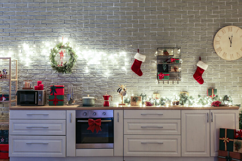 White Kitchen with Decorations Christmas Backdrop UK M10-12