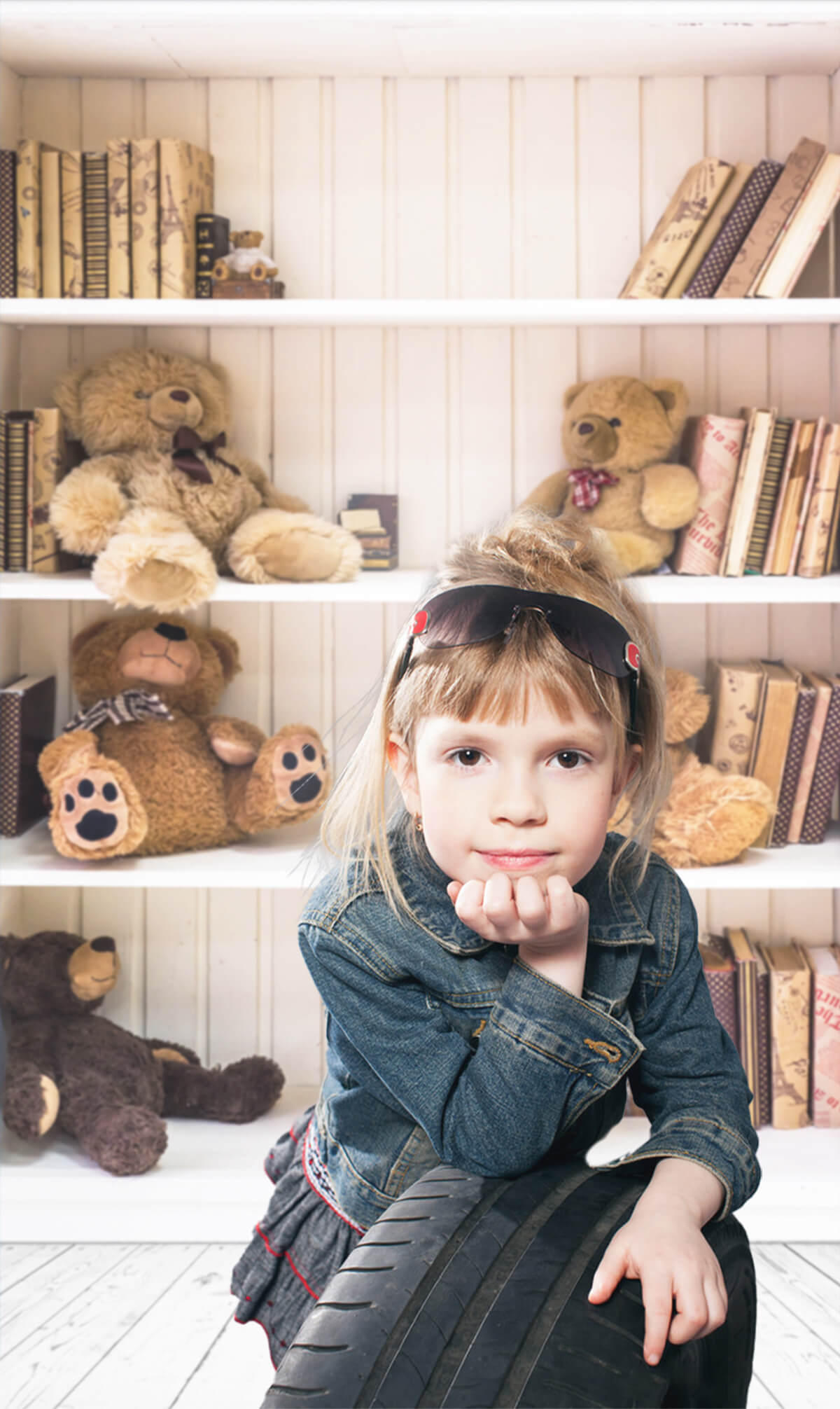 Bookshelf Toy Bear Wooden Floor Studio Backdrop UK M11-05