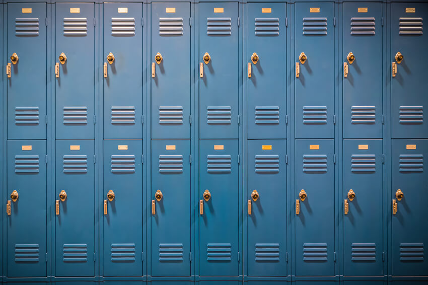 Hallway Padlocked Locker Back to School Backdrop UK M5-110