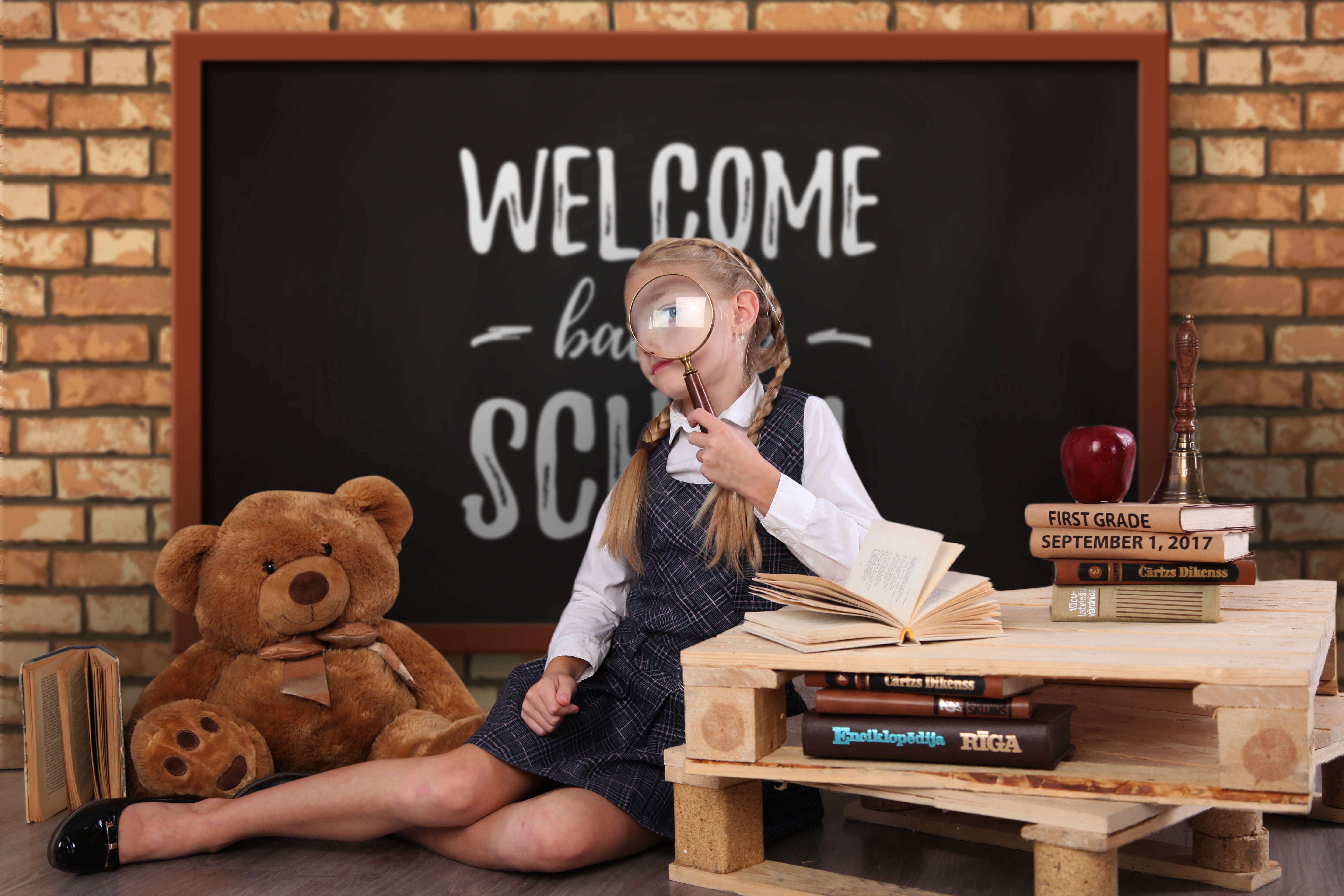 Chalkboard Welcome Back to School Backdrop RR6-28