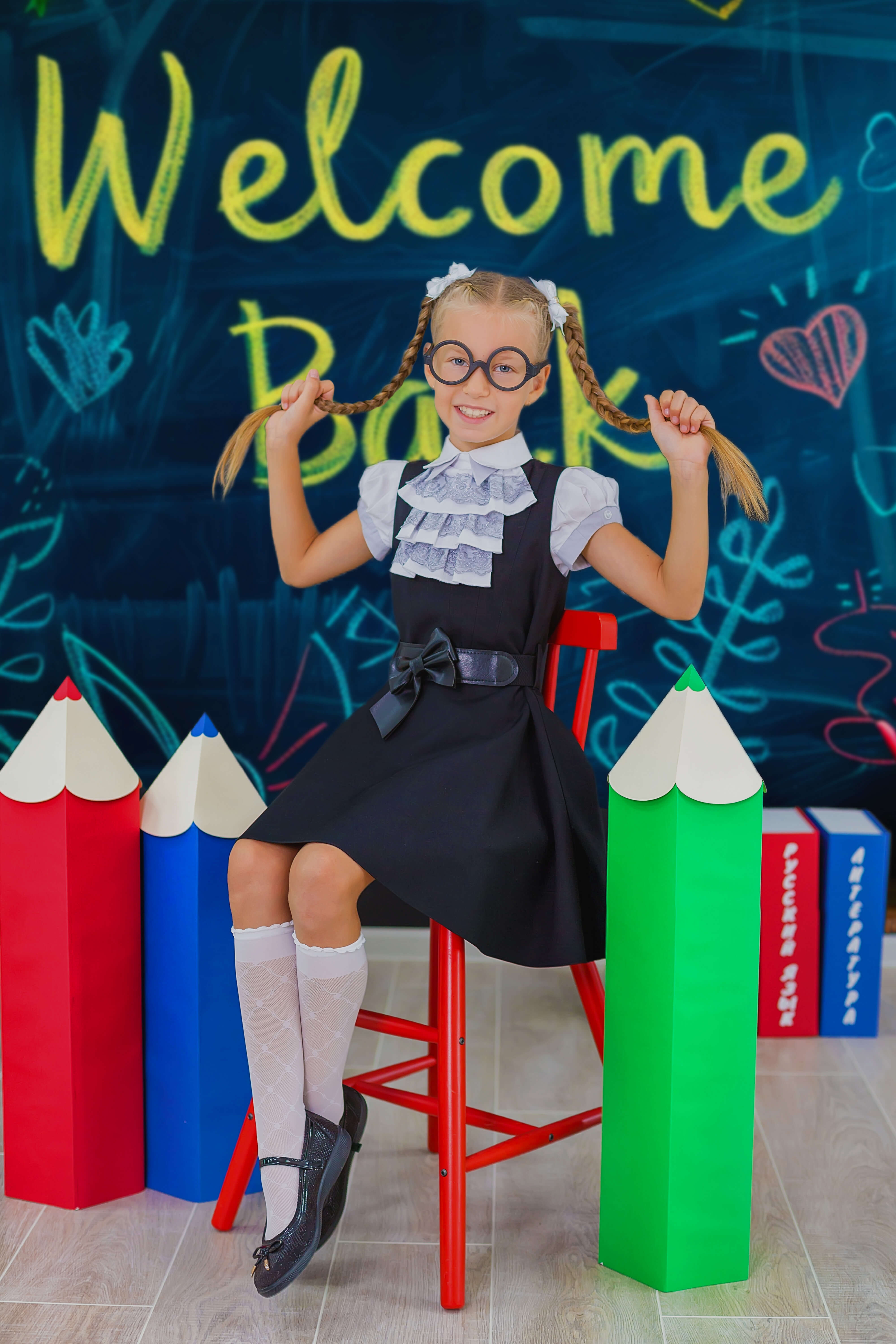 Colored Chalk Drawing Back to School Backdrop RR6-39