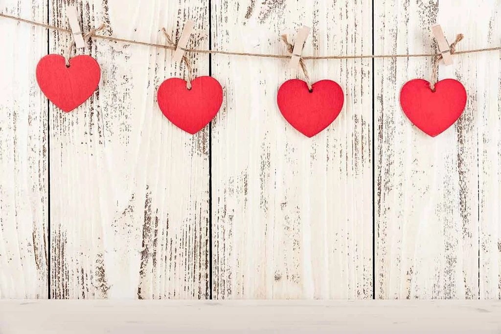 Red Hearts Wood Wall Valentine Photography Backdrops VAT-38